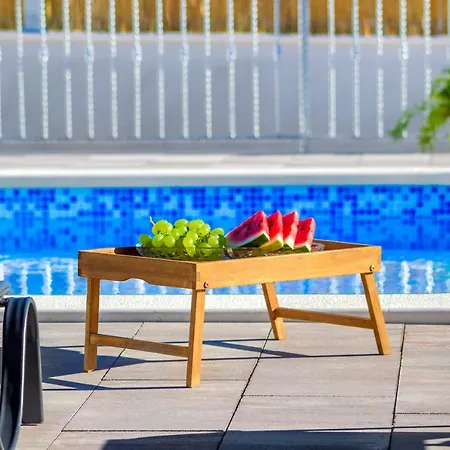 Villa Antonia With Heated Pool *